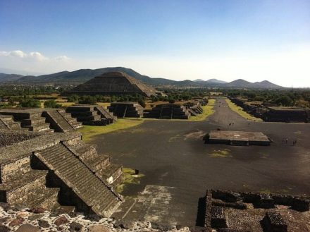 Go and Visit Teotihuacan at Night for an Awesome Cultural and Life ...