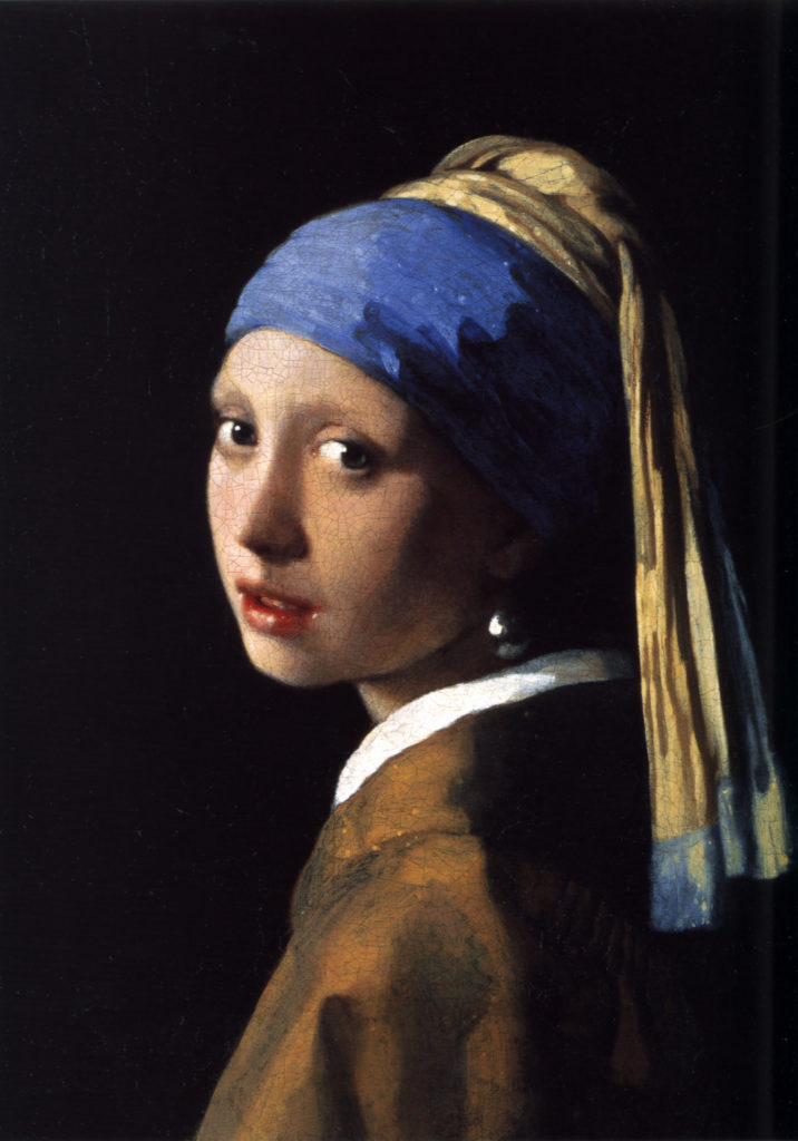 The girl with the pearl by Johannes Vermeer vía wikimedia commons