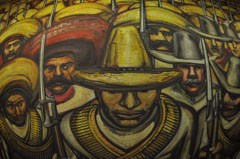 Mural de Alfaro Siqueiros. Imagen vía Flickr - Volupt Art